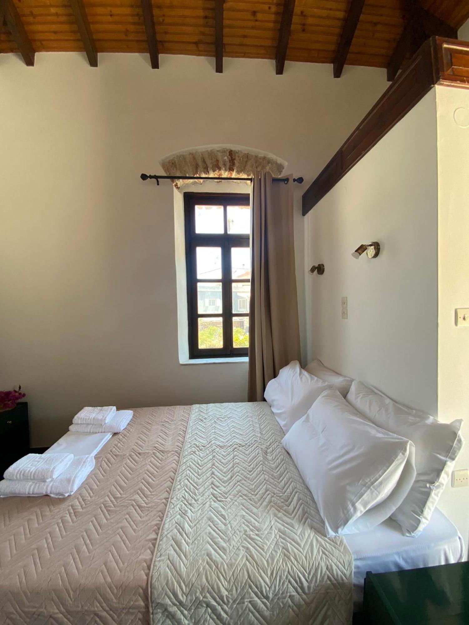 Belessi'S Mansion 1 Hotel Monemvasia Ngoại thất bức ảnh