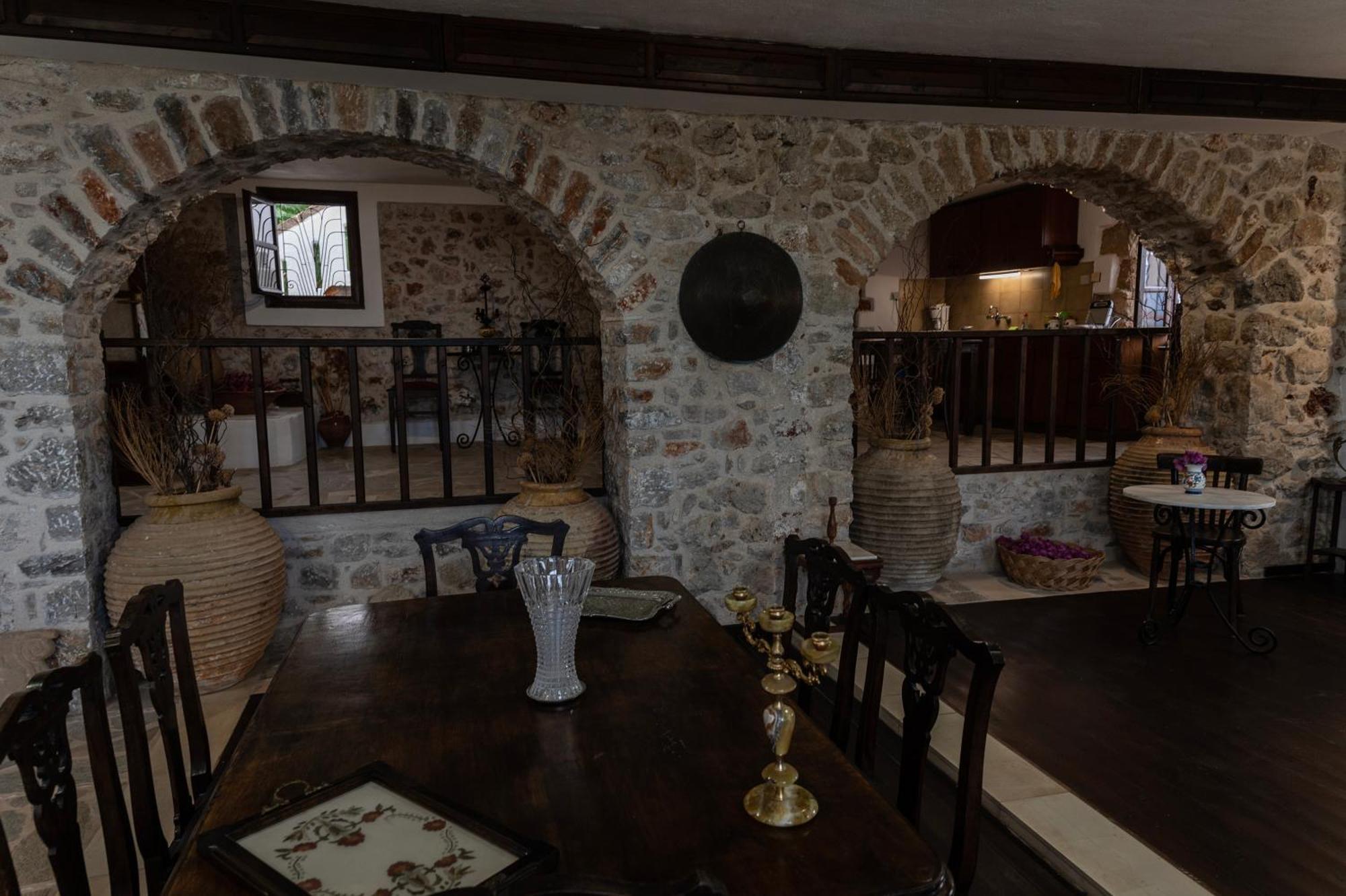 Belessi'S Mansion 1 Hotel Monemvasia Ngoại thất bức ảnh