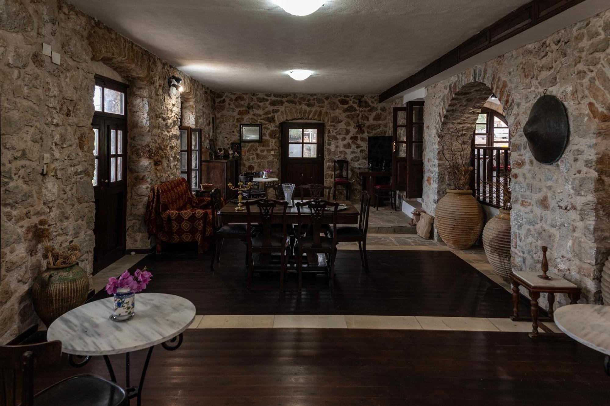 Belessi'S Mansion 1 Hotel Monemvasia Ngoại thất bức ảnh