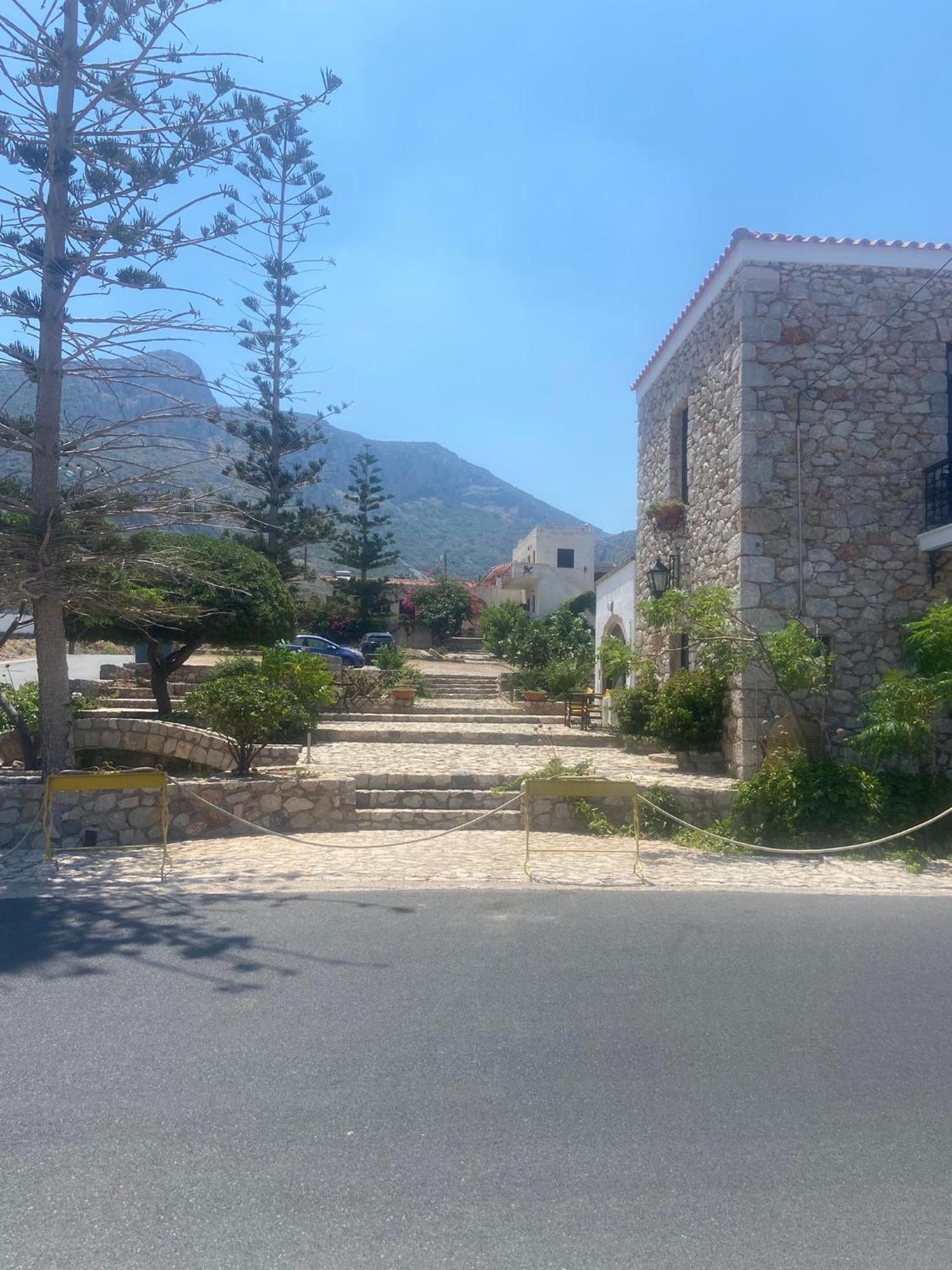 Belessi'S Mansion 1 Hotel Monemvasia Ngoại thất bức ảnh