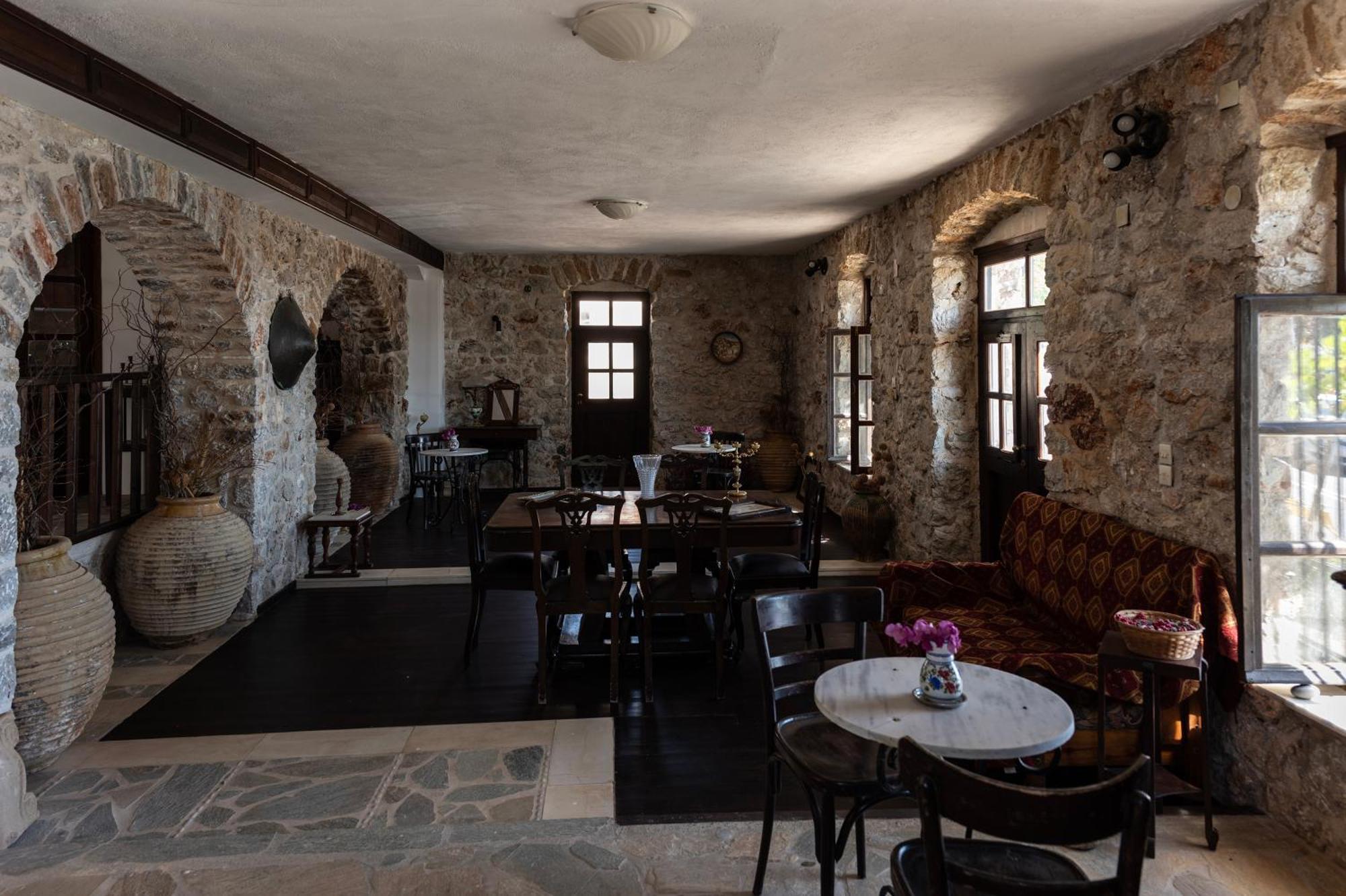 Belessi'S Mansion 1 Hotel Monemvasia Ngoại thất bức ảnh