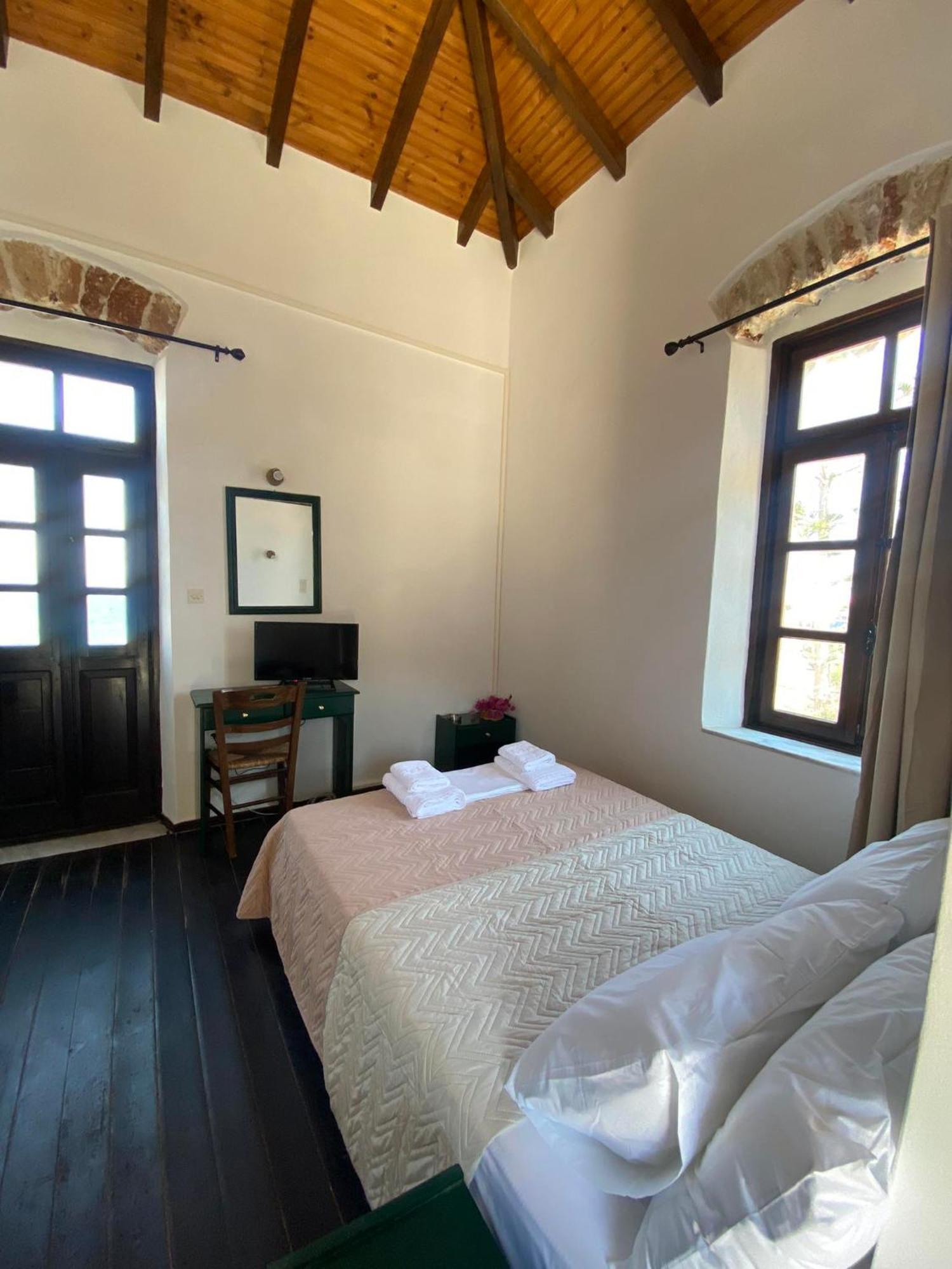 Belessi'S Mansion 1 Hotel Monemvasia Ngoại thất bức ảnh